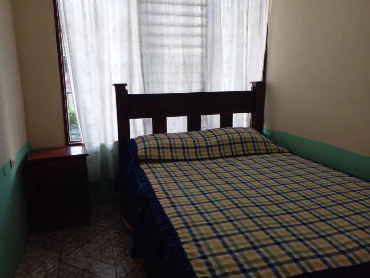 La Pension Backpackers La Fortuna Dış mekan fotoğraf